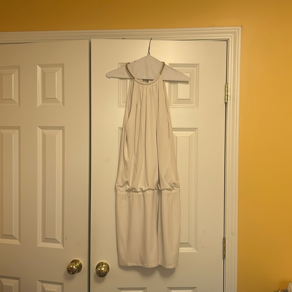 Super cute sleeveless dress great for a party or concert